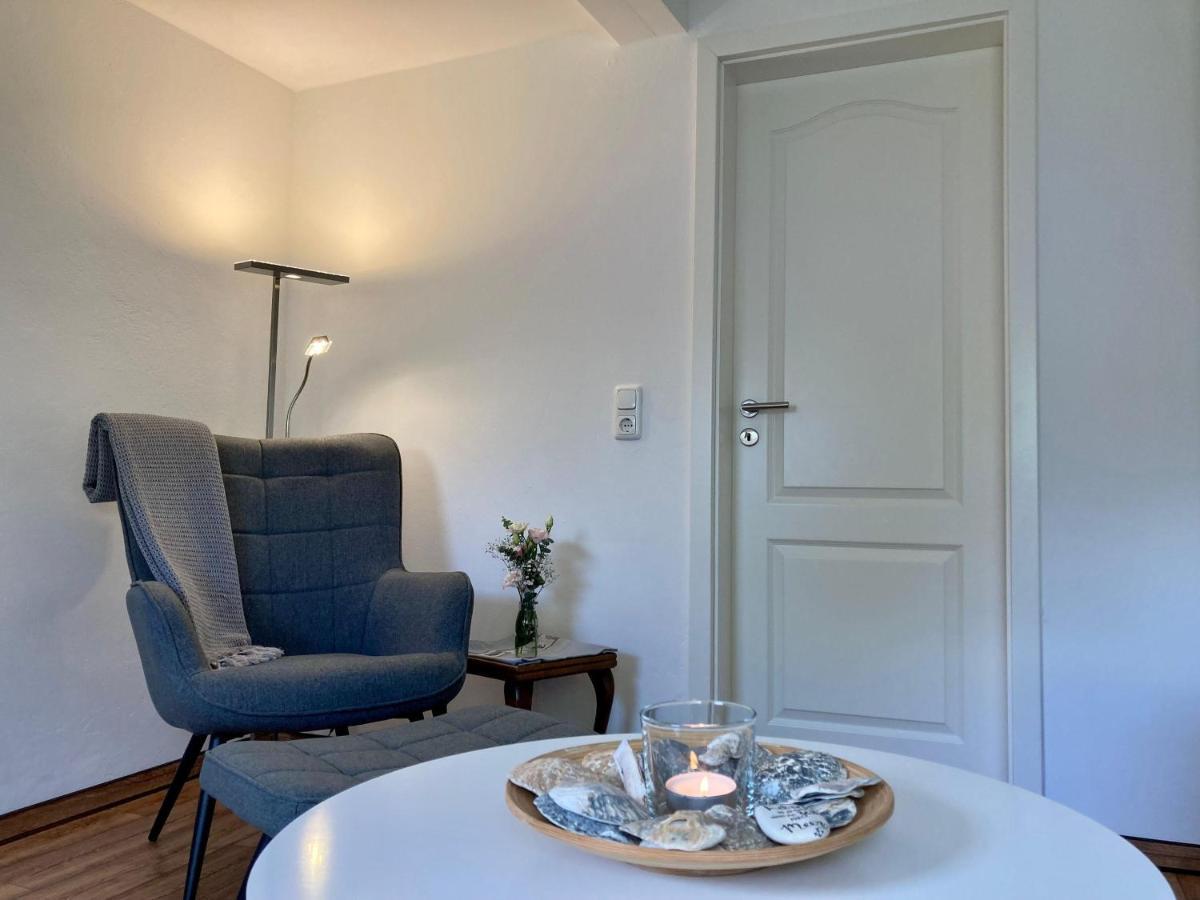 Ferienhaus-Spatzenvilla ลูเบค ภายนอก รูปภาพ