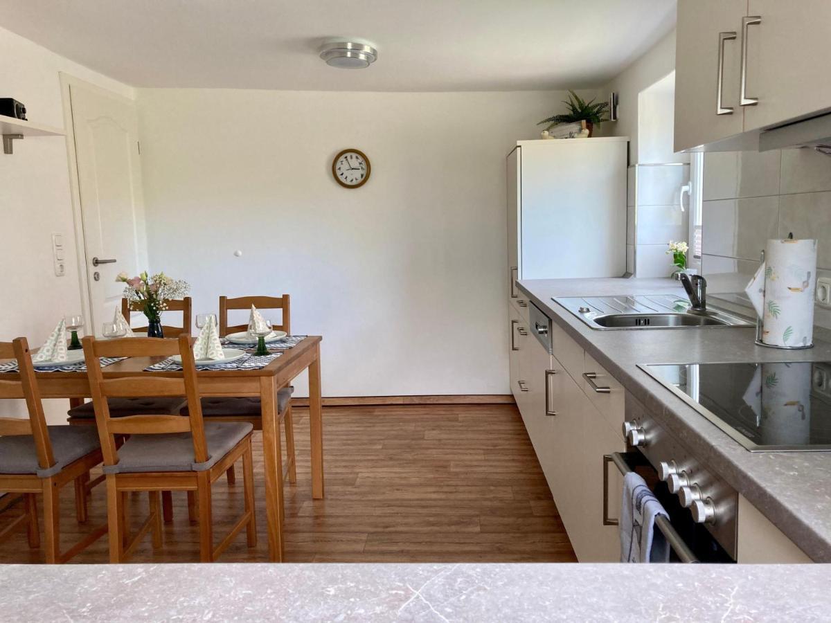 Ferienhaus-Spatzenvilla ลูเบค ภายนอก รูปภาพ